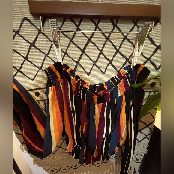 Guess size L multi color crop top - Picture 2 of 3